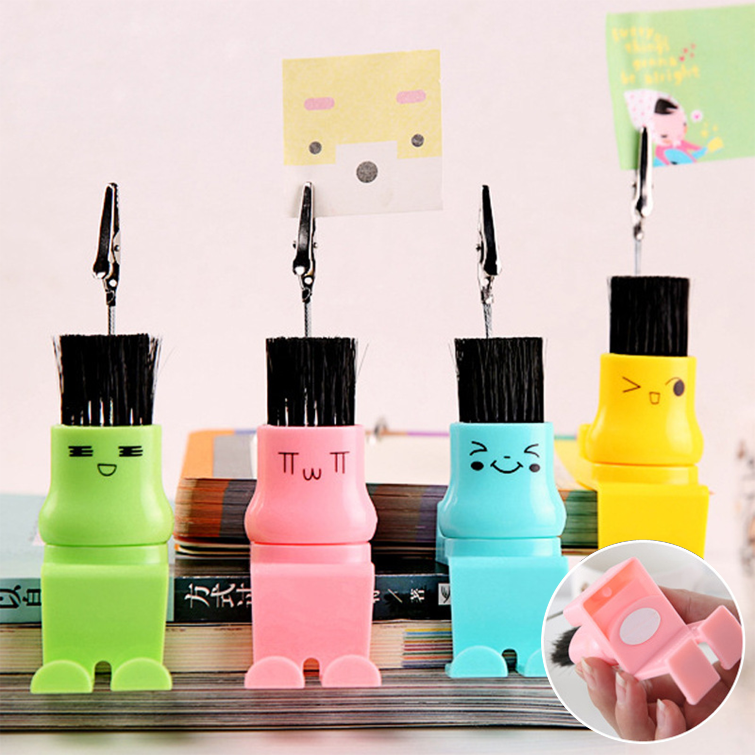 Multifunctional Bristle Buddy Computer Duster