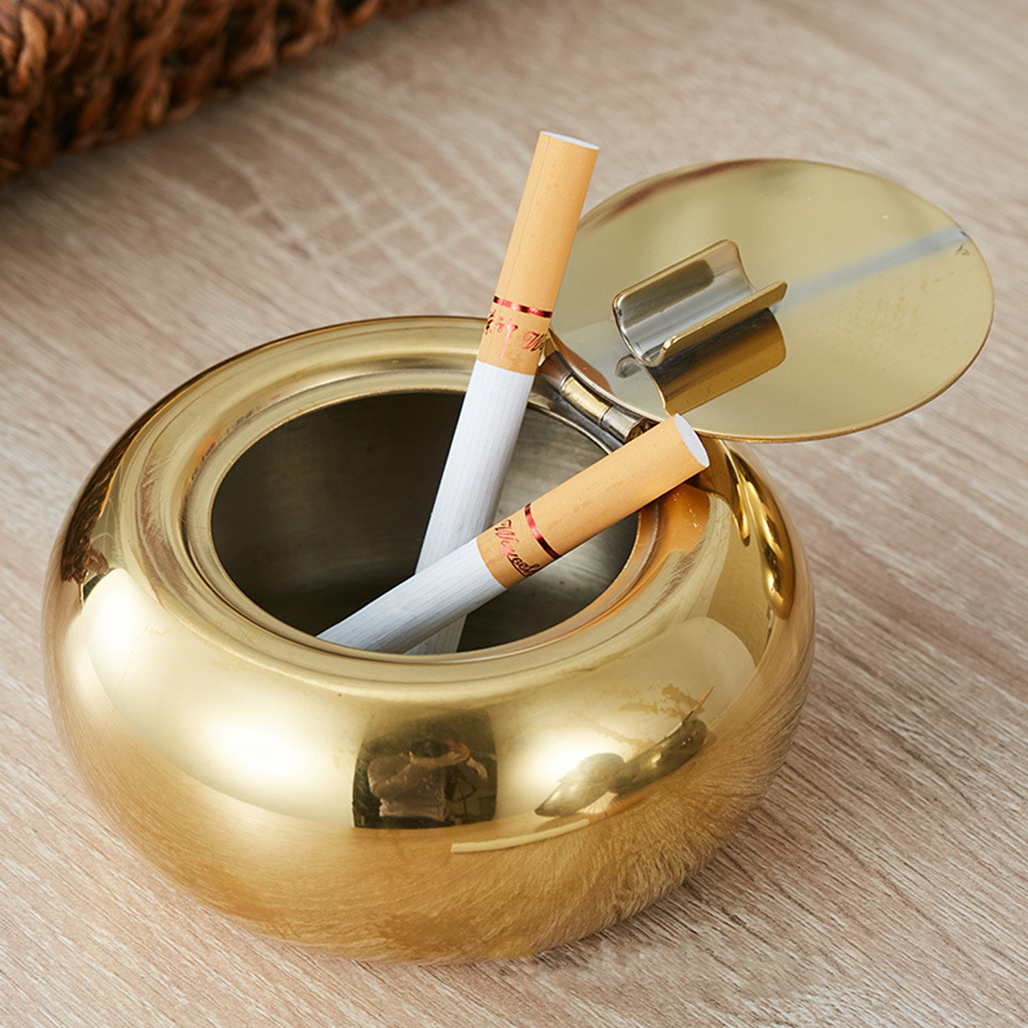 Heavy Duty Stainless Steel Ashtray w/ Lid - Image 6