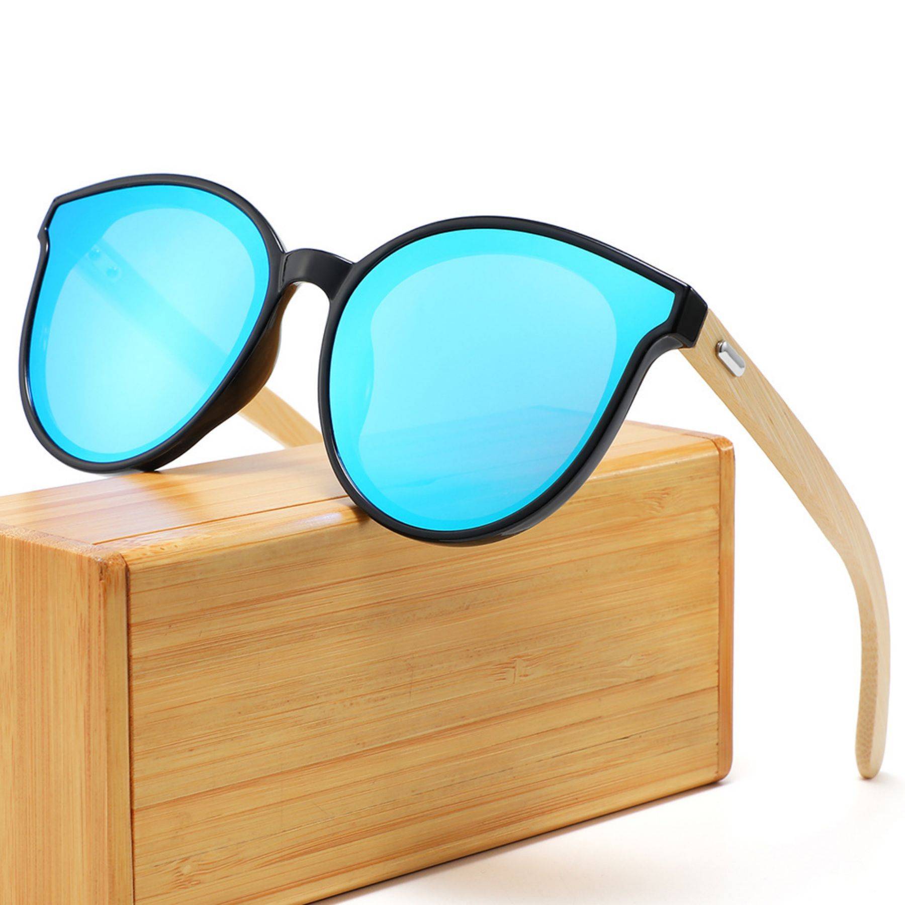 Unisex Bamboo leg sunglasses - Image 3