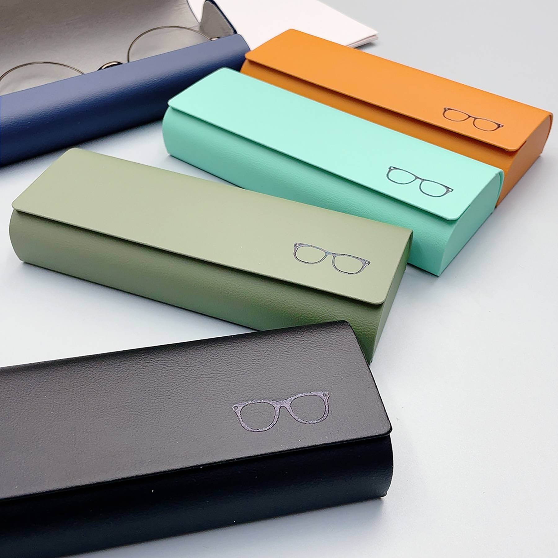 Hard Shell Eyeglasses Portable Case - Image 3