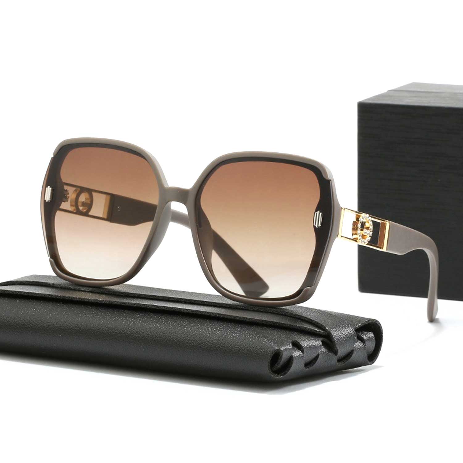 Chic UV Shades Oversized Trendy Sunglasses - Image 3