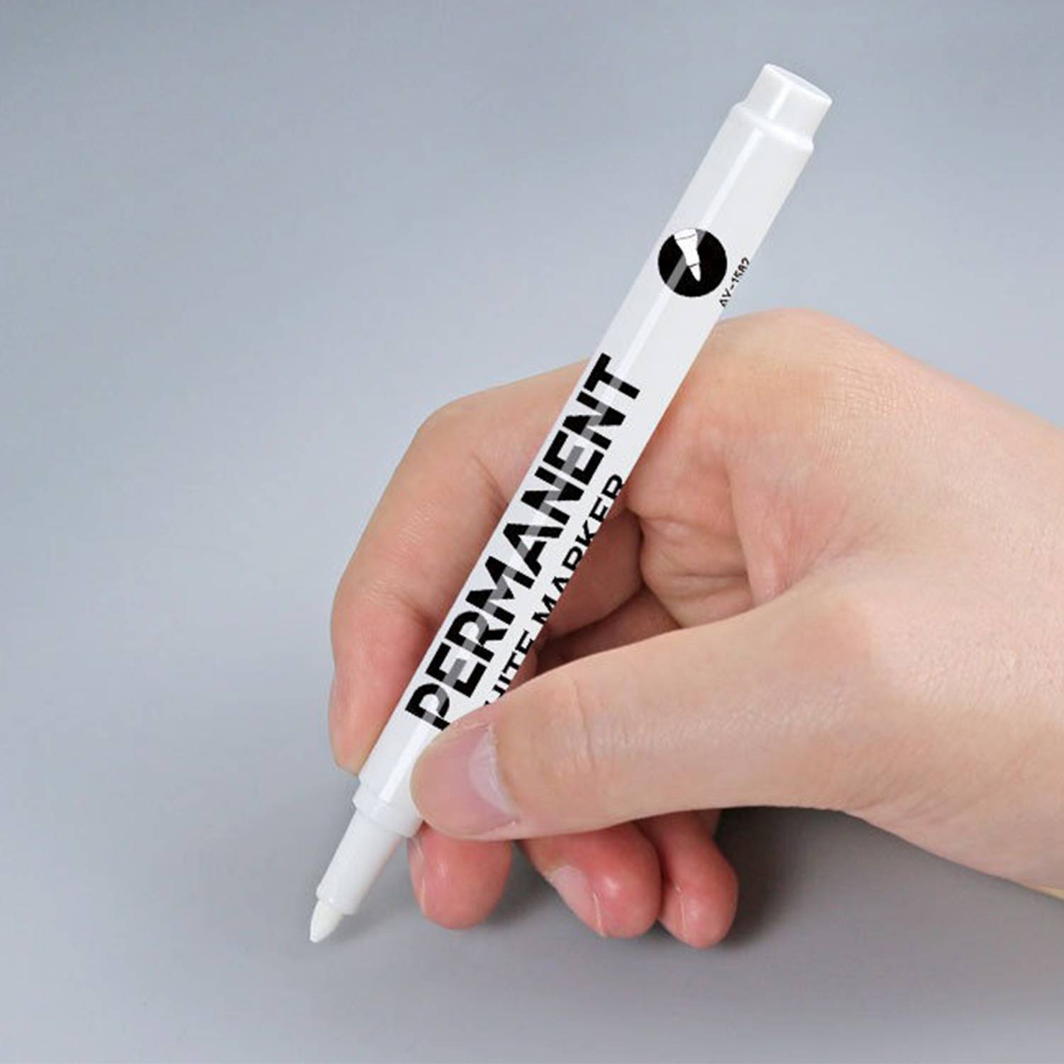 12 Pack White Permanent Marker Pens - Image 5