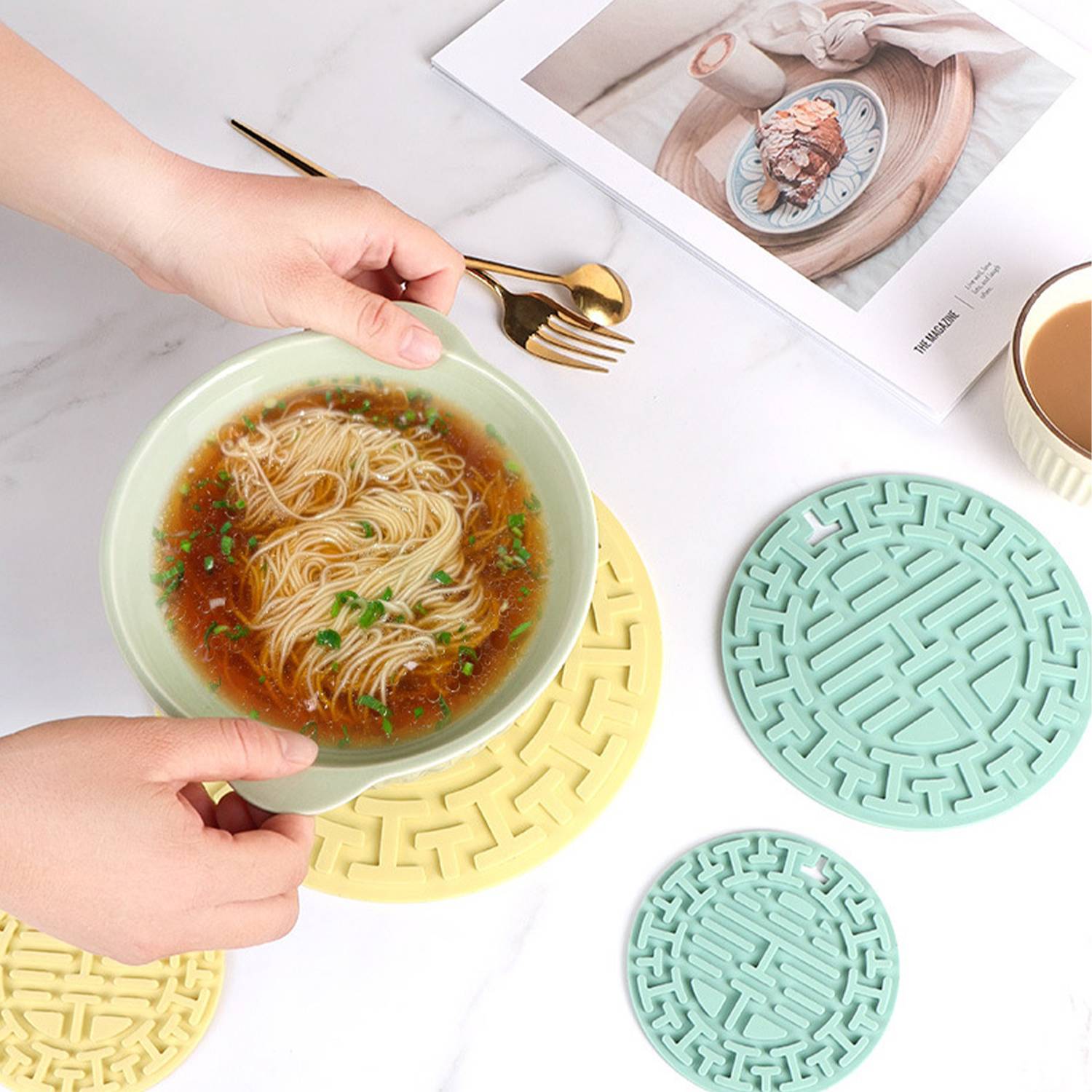 PVC Round Non Slip Placemat - Image 3