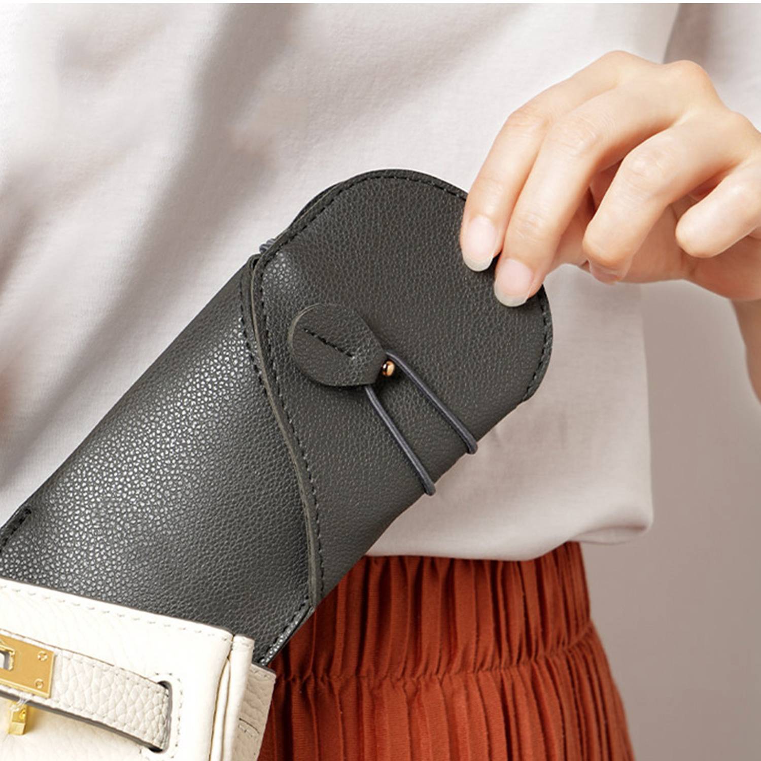 PU Leather Makeup Brush Holder - Image 6