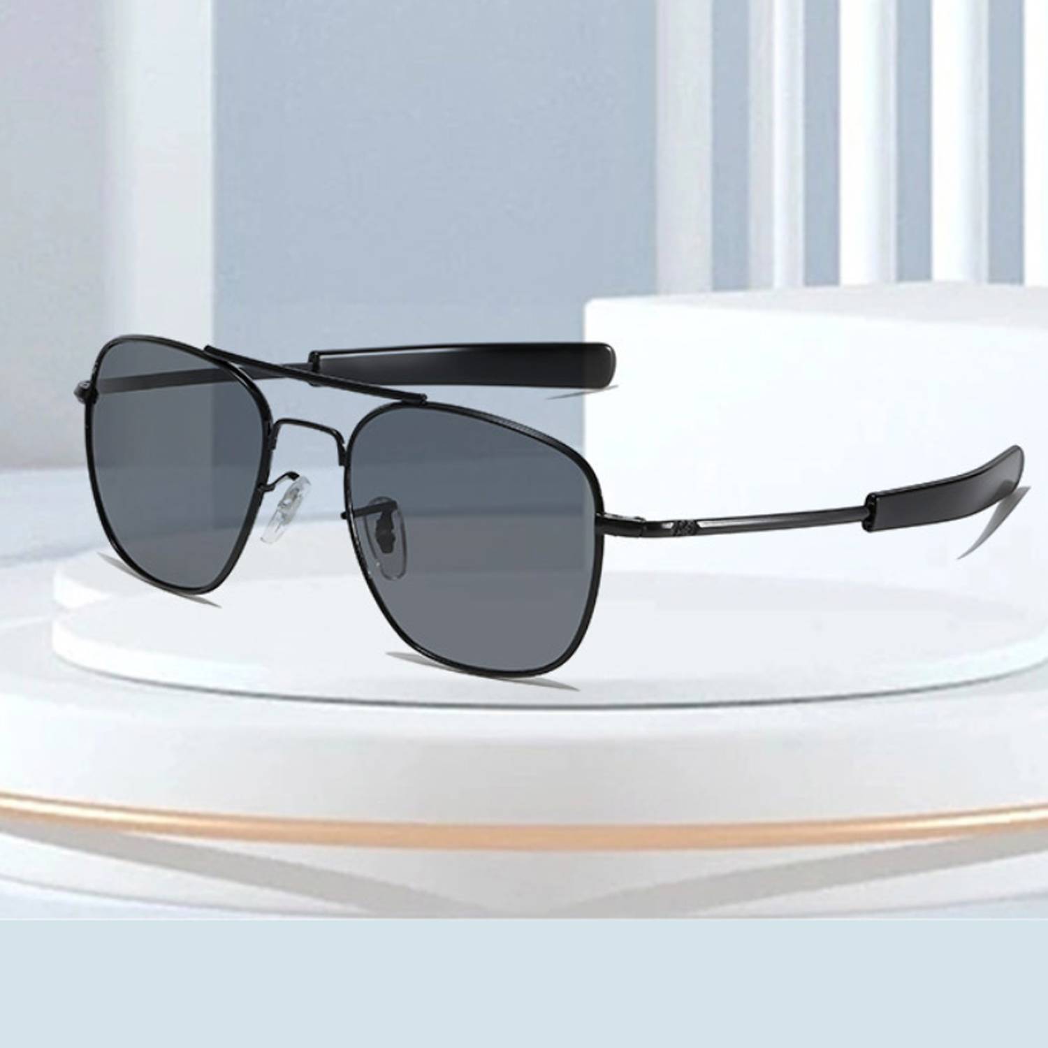 Polarized Metal Frame Aviator Sunglasses - Image 3